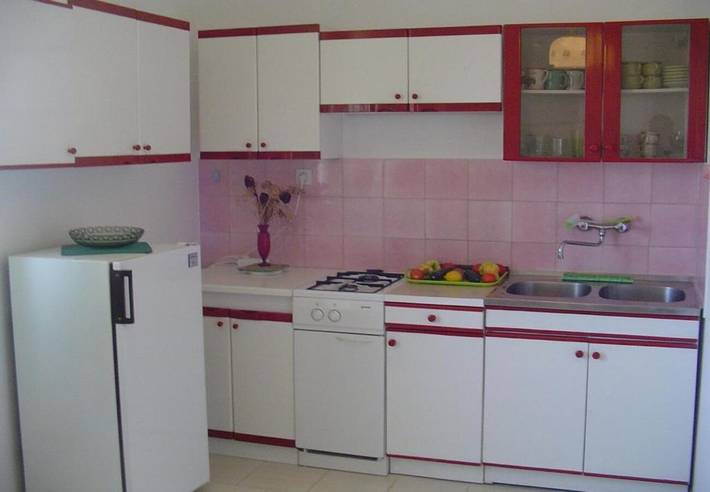 Ferienwohnung für 2 Personen, mit Terrasse in Pakostane - 4