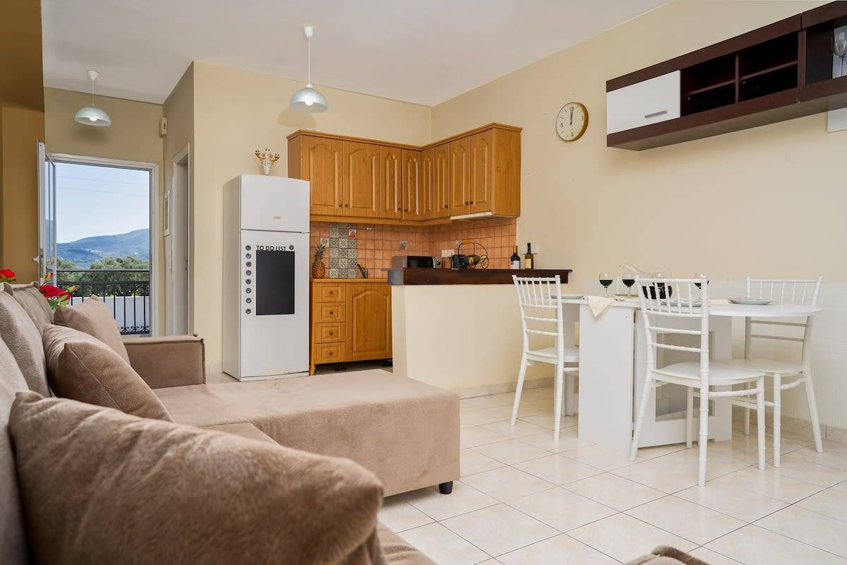 Appartamento intero, Appartamento vacanze per 5 persone con balcone/terrazza in Ampelokipoi (Zante), Zante