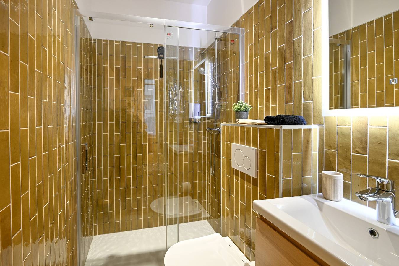 Apartamento entero, Le 1 du Clos Fleuri - Studio avec extérieur privatif in Caen, Región de Caen