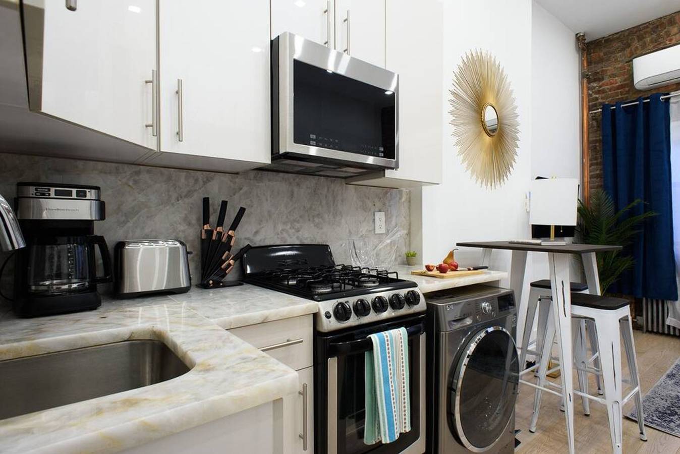 Entire apartment, 62-2B  New Studio Prime Ues W D in unit in Manhattan, New York City