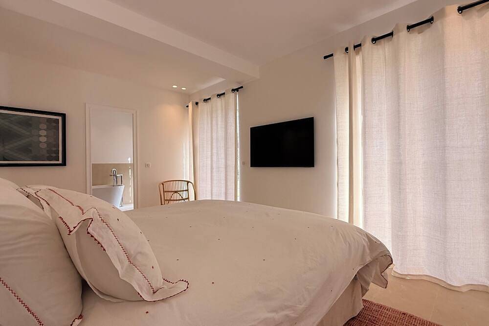 6 bedroom villa completely renovated in 2026 located between sea and countryside ✨ in Pampelonne, Ramatuelle
