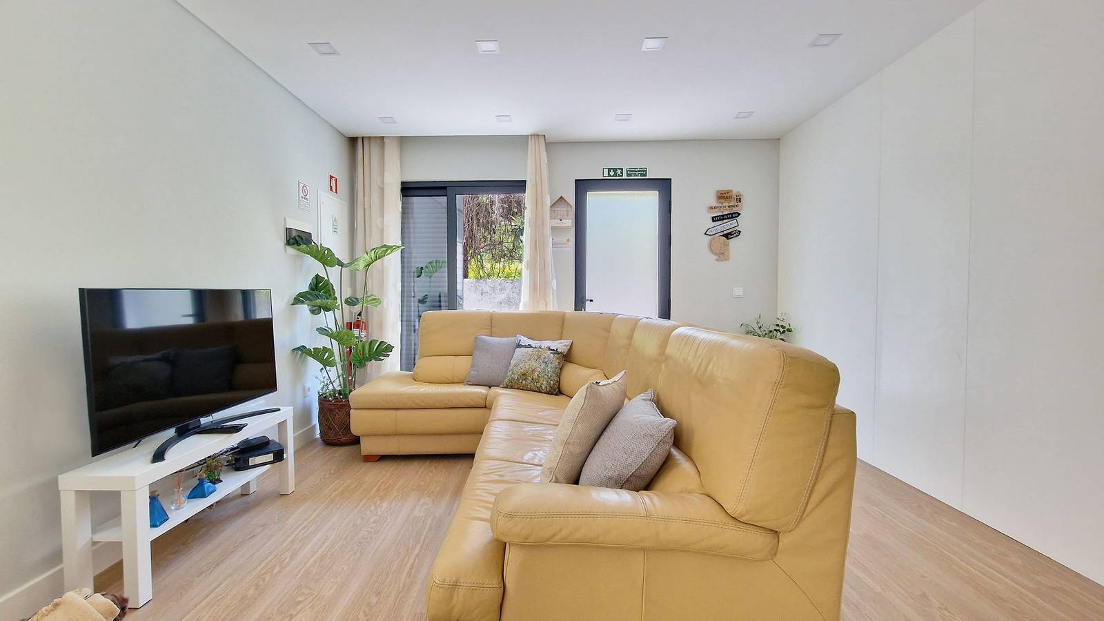 Ganze Wohnung, Ferienwohnung für 2 Personen mit Terrasse in Machico, Madeira