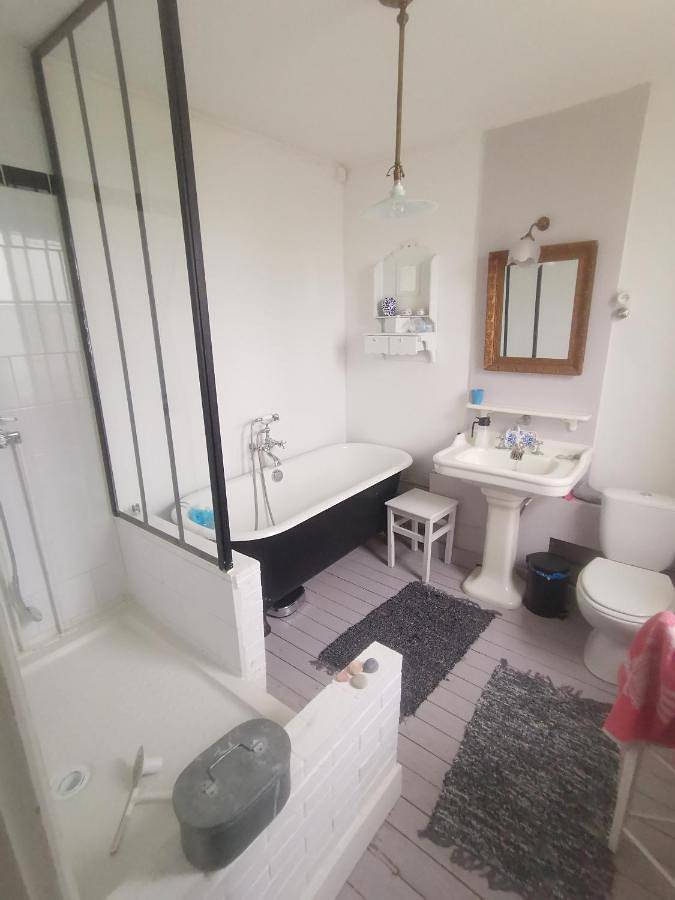 Gîte pour 2 personnes, avec terrasse ainsi que jardin et vue, animaux acceptés à La Cambe - 3
