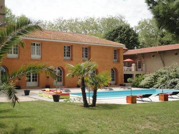 Maison d’hôte pour 26 personnes, avec jardin et piscine à Béziers