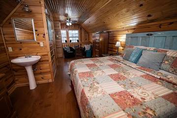 Glamping for 6 Guests in Broken Bow Lake, Oklahoma, Picture 4