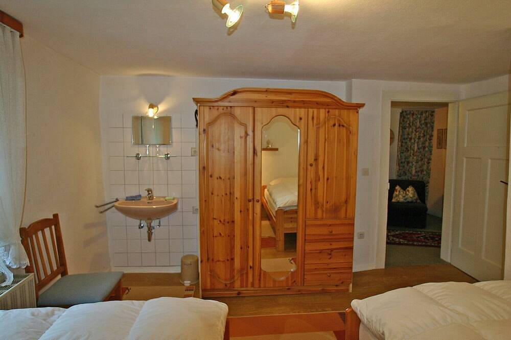 Geräumiges Ferienhaus bei Trier. Ideal zum Wandern, Radeln oder einfach Relaxen in Holzerath, Landkreis Trier-Saarburg