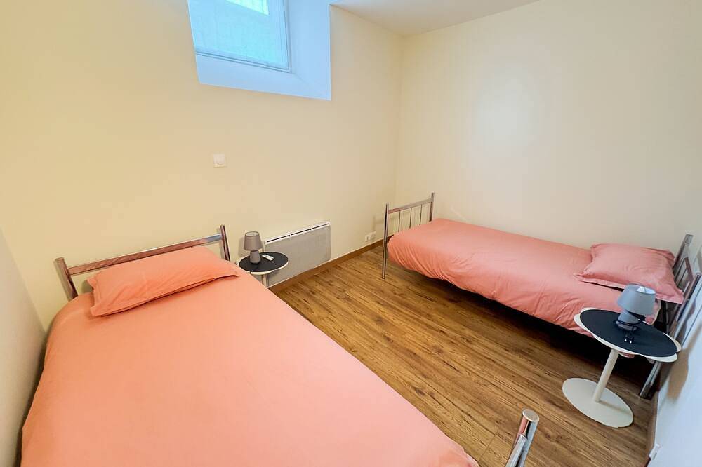 Entire apartment, Apartment in the heart of Pt L'abbé, a small town of character in Bigouden country in Pont-l'Abbé, Quimper region