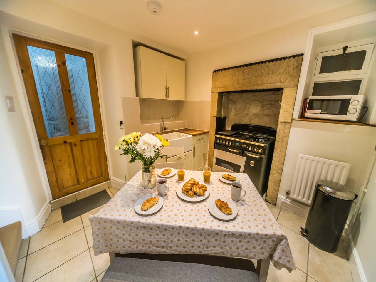 Hillside cottage in Matlock, No Deposit in Matlock, Derbyshire