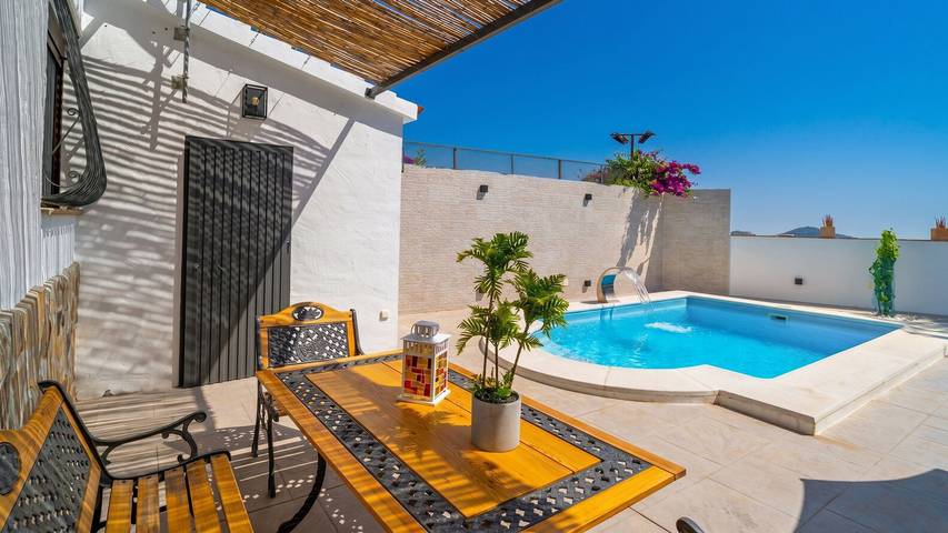 Casa Maroma Canillas de Albaida by Ruralidays in Canillas de Albaida, Cordillera Penibética
