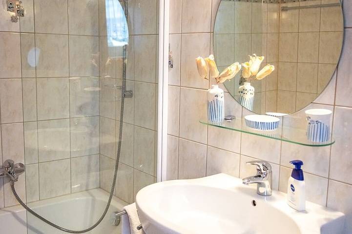 Ferienwohnung für 2 Personen, mit Garten und Terrasse in Bad Brambach - 4