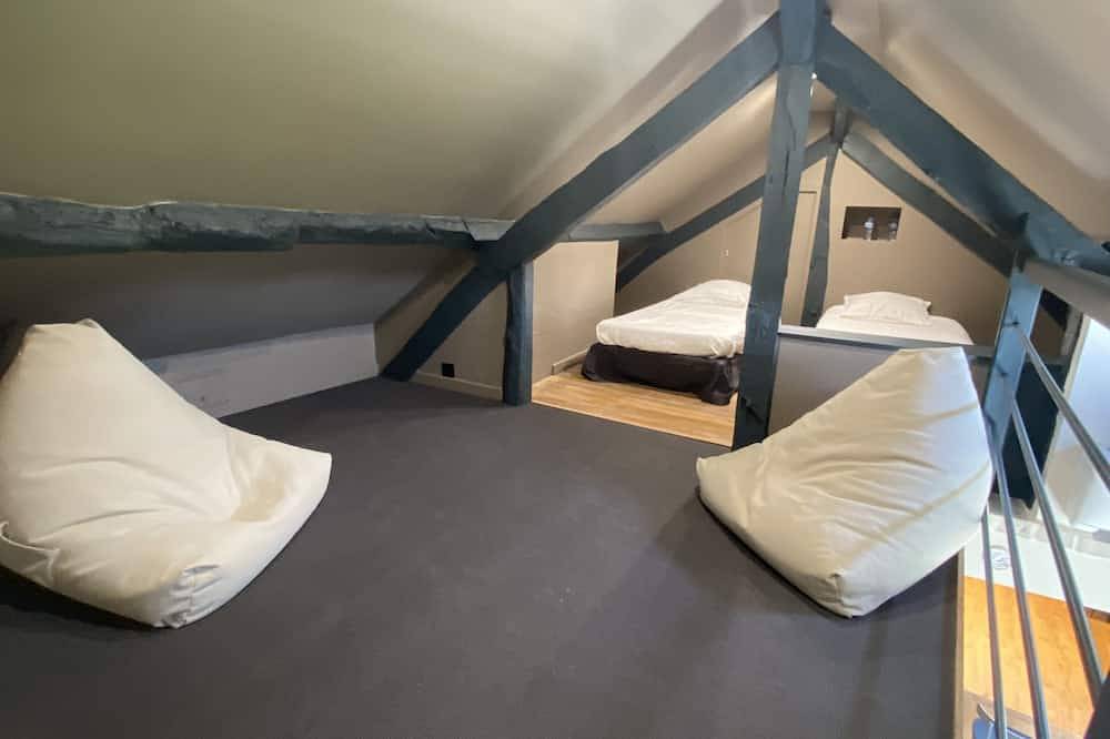Entire apartment, Appartement Bouchemaine in Bouchemaine, Angers region