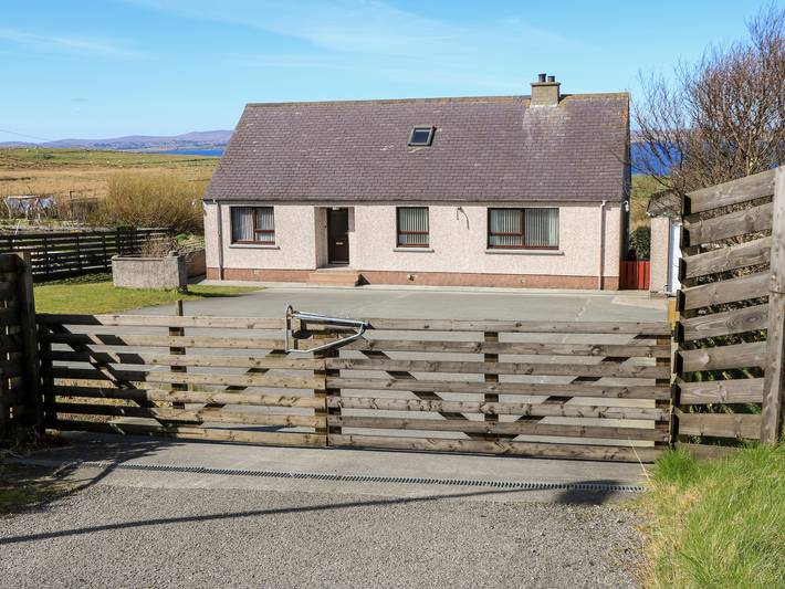 Cottage for 11 people, with Hot tub and Garden in Scotland