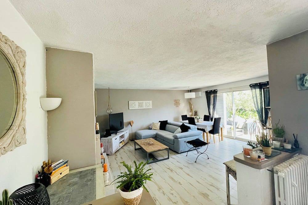 Maison 6-8 Personnes Avec Piscine Proche Cannes in La Roquette-sur-Siagne, Cannes regio