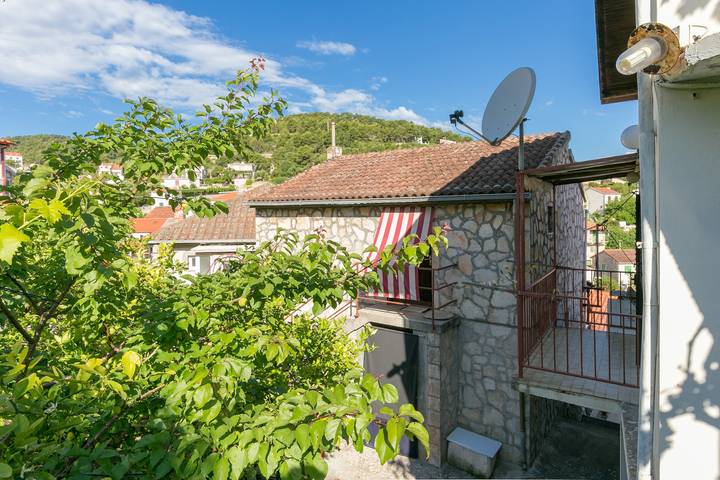 Ferienwohnung für 4 Personen, mit Balkon/Terrasse auf Solta - 2