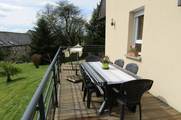 Gîte pour 5 personnes, avec terrasse et jardin