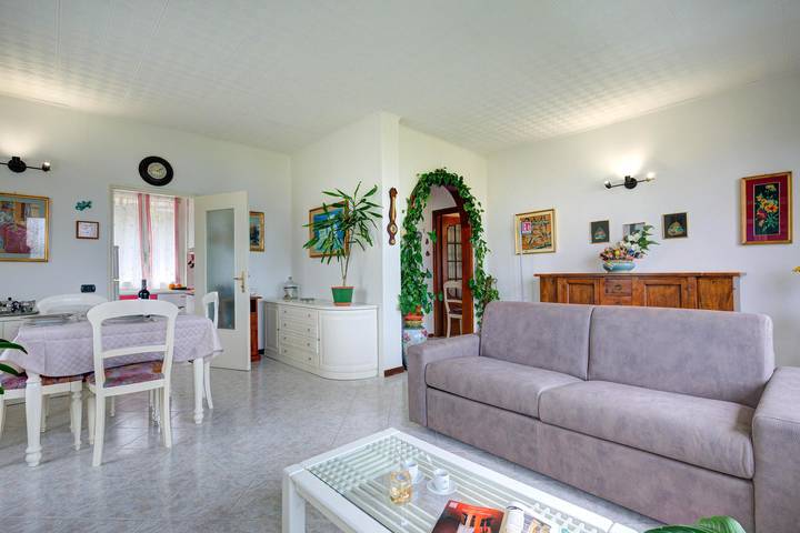 Ferienwohnung für 4 Personen, mit Balkon und Kinderpool sowie Seeblick in Comune di Stresa - 3