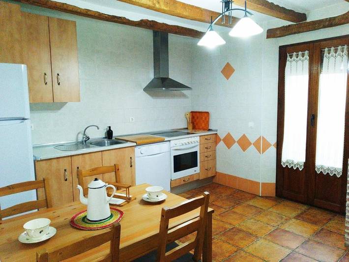 Casa rural para 9 personas, con jardín y terraza, Familias con niños en El Cerrato - 3