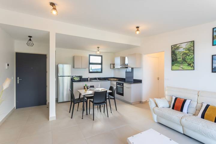 Appartement entier, Atea Pearl – Vue Diadème, terrasse & parking in Pirae, Tahiti