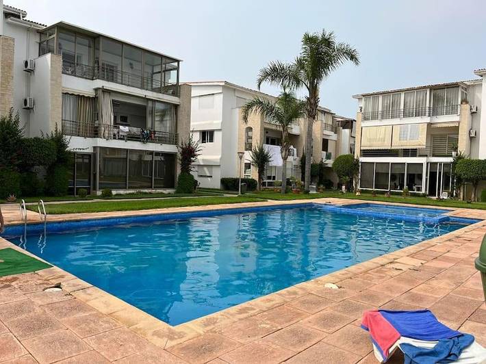 Appartement de vacances pour 7 personnes, avec piscine et terrasse