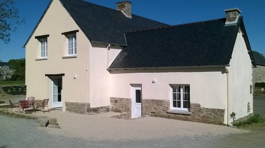 Gîte pour 4 personnes, avec Terrasse et Jardin à Trémeur