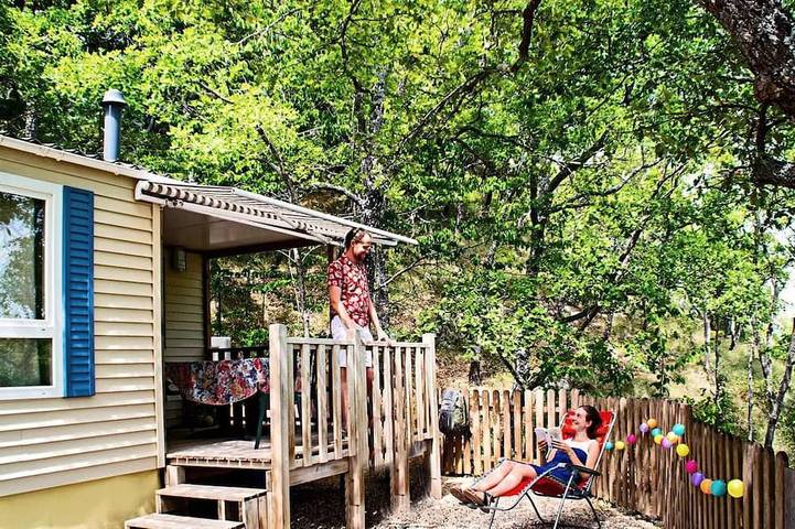 Camping pour 4 personnes à Bauduen