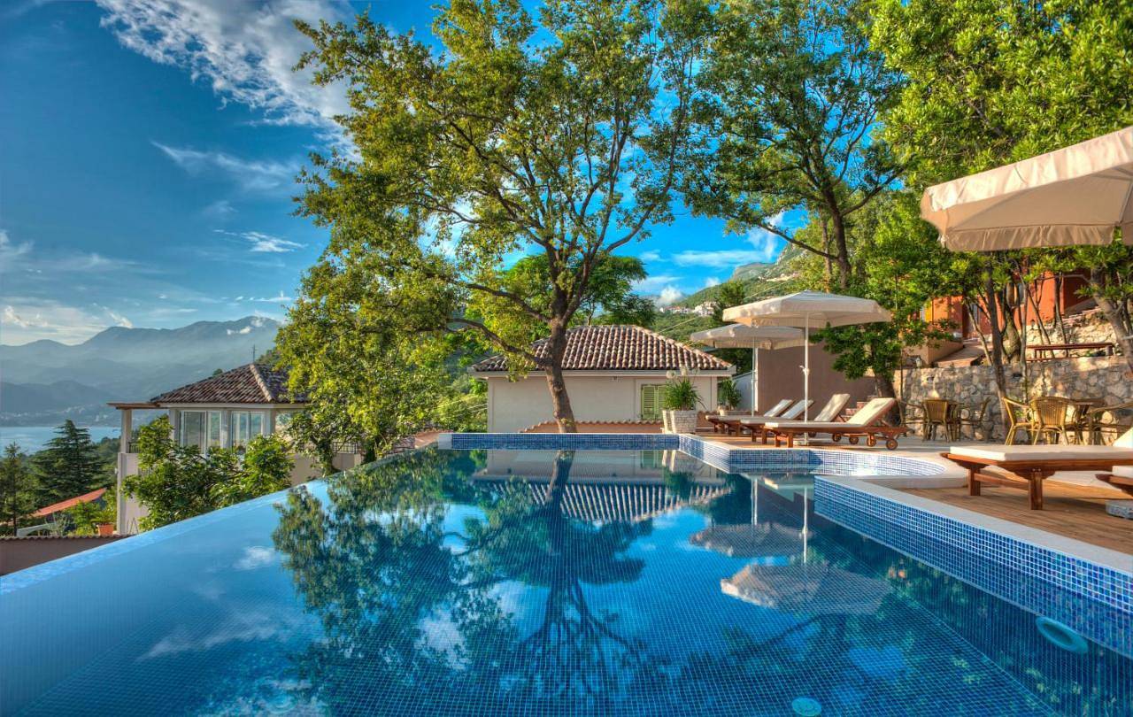 Ganze Wohnung, Harmonia Bungalows & Pool in Opština Budva