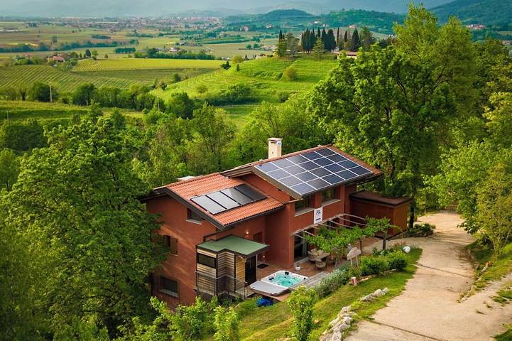 Ferienhaus für 6 Personen, mit Garten und Whirlpool - 1