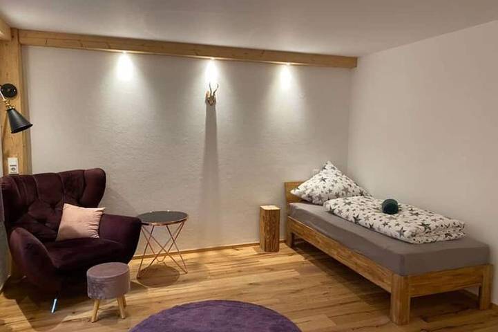 Ferienwohnung für 4 Personen, mit Terrasse und Garten in Holzkirchen