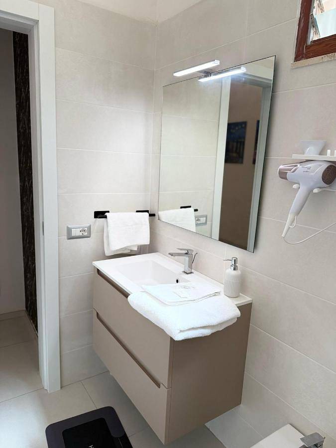 Location de vacances pour 5 personnes, avec vue et terrasse à Sampieri - 4