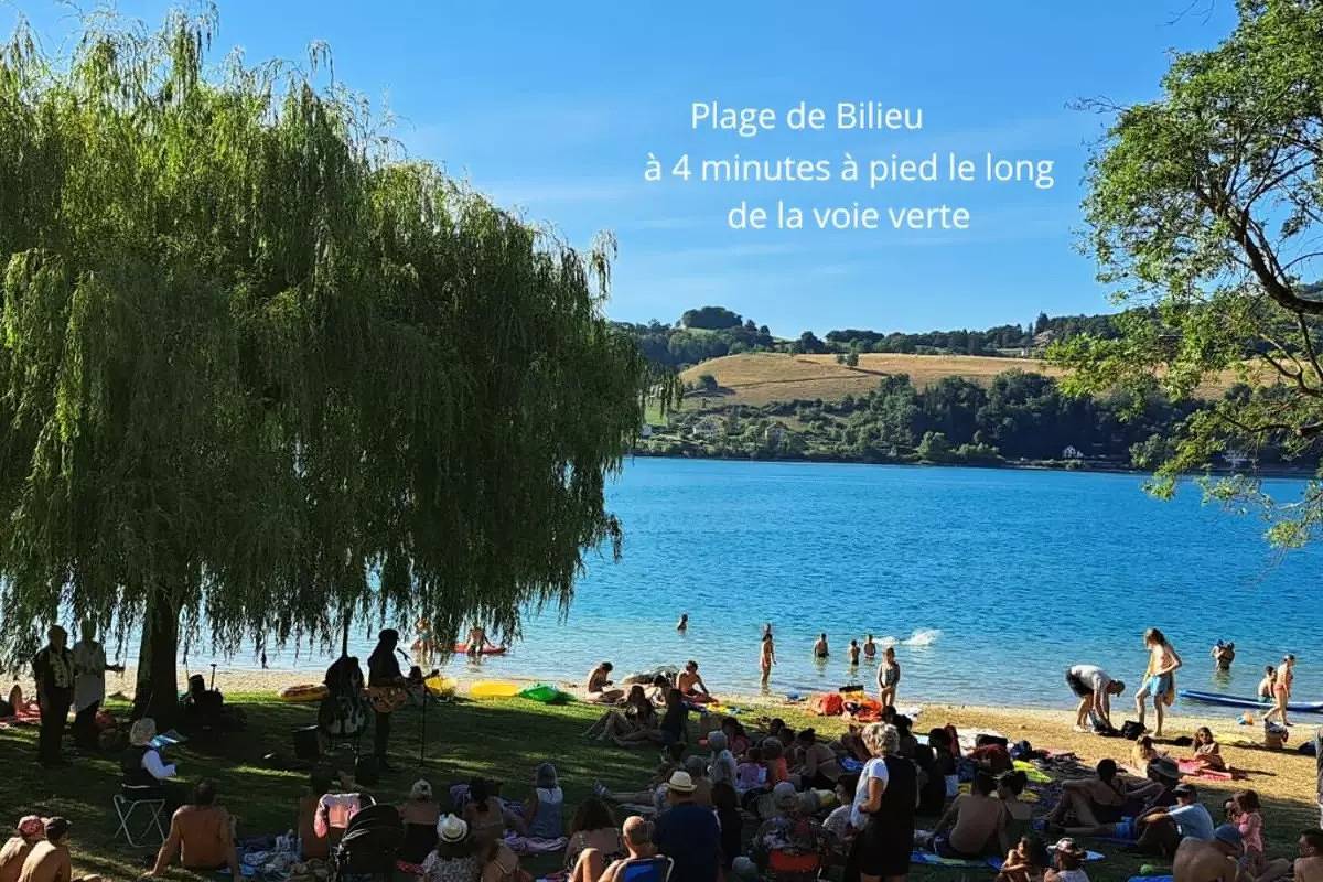 Apartamento entero, Apartamentos para 6 personas in Bilieu, Lago de Paladru