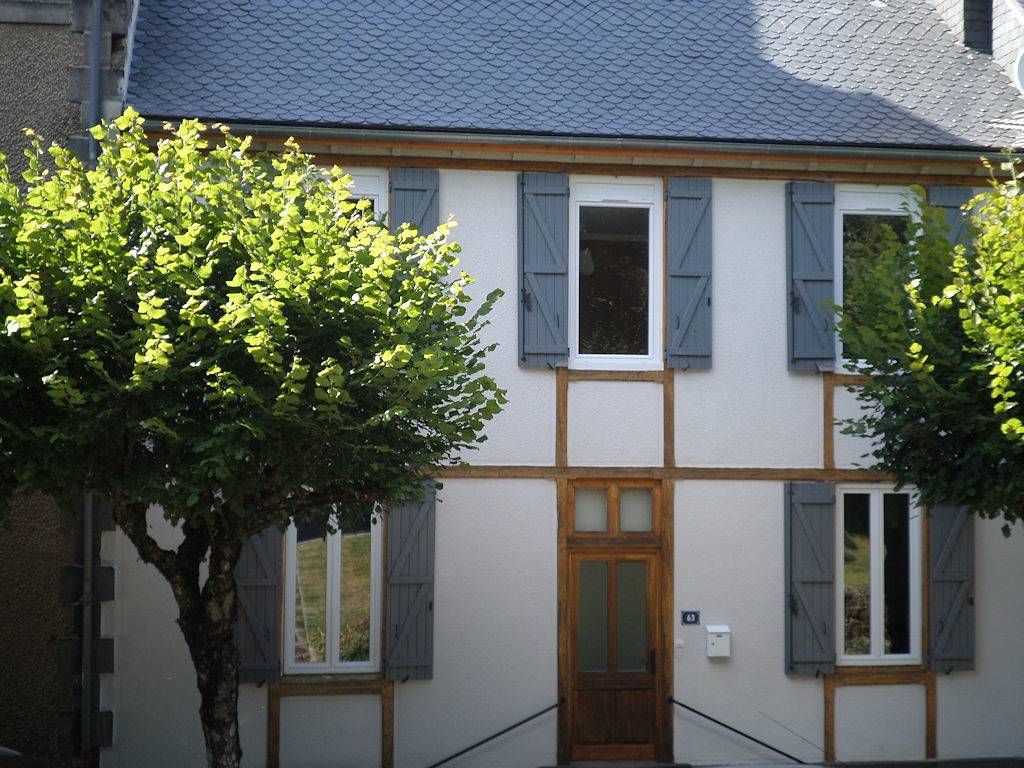 Appartement entier, Bel appartement F3 très lumineux refait à neuf in La Bourboule, Parc naturel régional des Volcans d'Auvergne