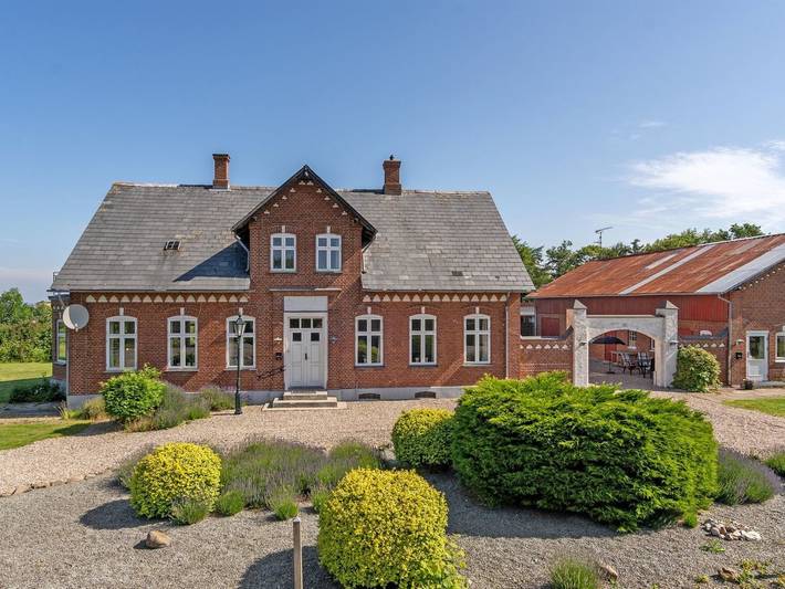 Ferienhaus für 16 Personen, mit Terrasse