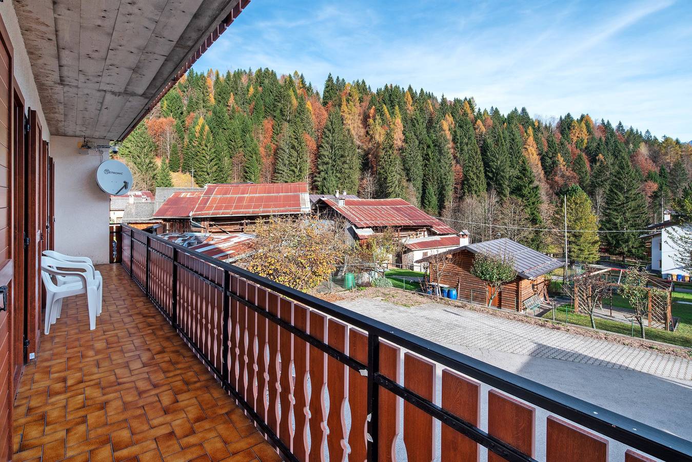 Appartamento intero, Appartamento 'Focobon' con vista sulle montagne, giardino in comune e balcone in Falcade, Dolomiti Superski