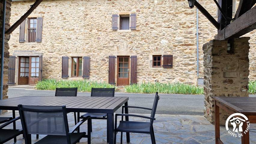 Gîte pour 5 personnes, avec terrasse ainsi que jardin et piscine dans le Tarn - 3