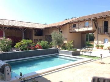 Gîte pour 3 personnes, avec jardin ainsi que vue et piscine à Saint-Didier-sur-Chalaronne