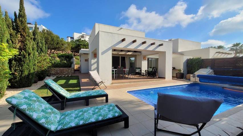 Chalet para 6 personas, con Terraza y Jardín además de Piscina y Vistas en San Miguel de Salinas