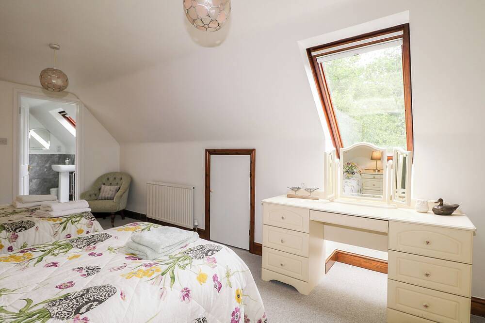 Ganze Wohnung, Miswells Cottages - Seeblick, Turners Hill in Turners Hill, West Sussex
