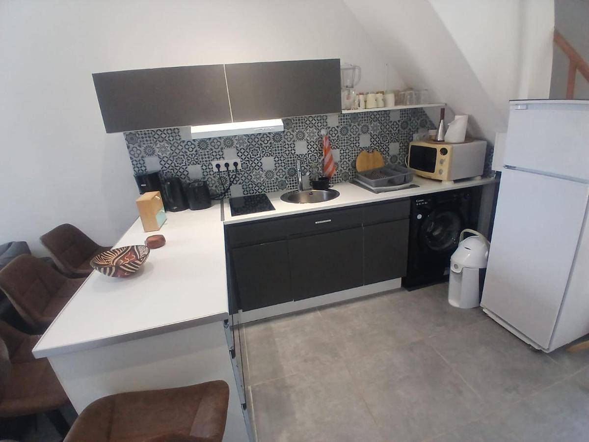 Appartement entier, One-Bedroom Apartment in Hérouville-Saint-Clair, Région de Caen