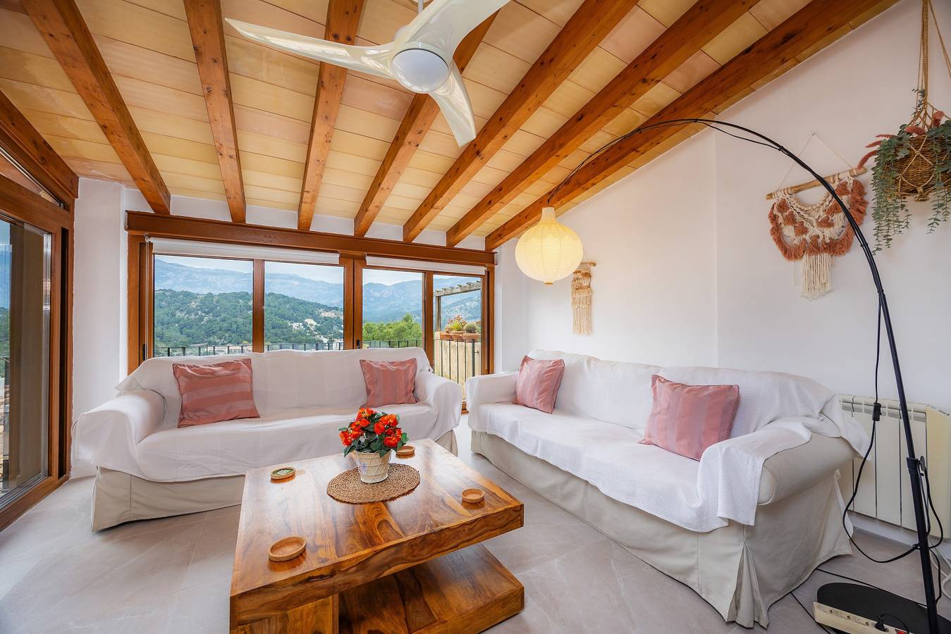 Entire apartment, Apartment 'Carla' with Mountain View, Wi-Fi and Air Conditioning in Port de Sóller, Sóller