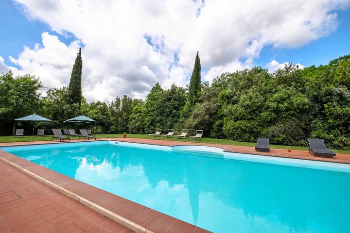 Boerderij 'Rosaspina - Appartamento 4' met Gedeeld Zwembad, Wifi en Airconditioning in Capalbio, Provincie Grosseto
