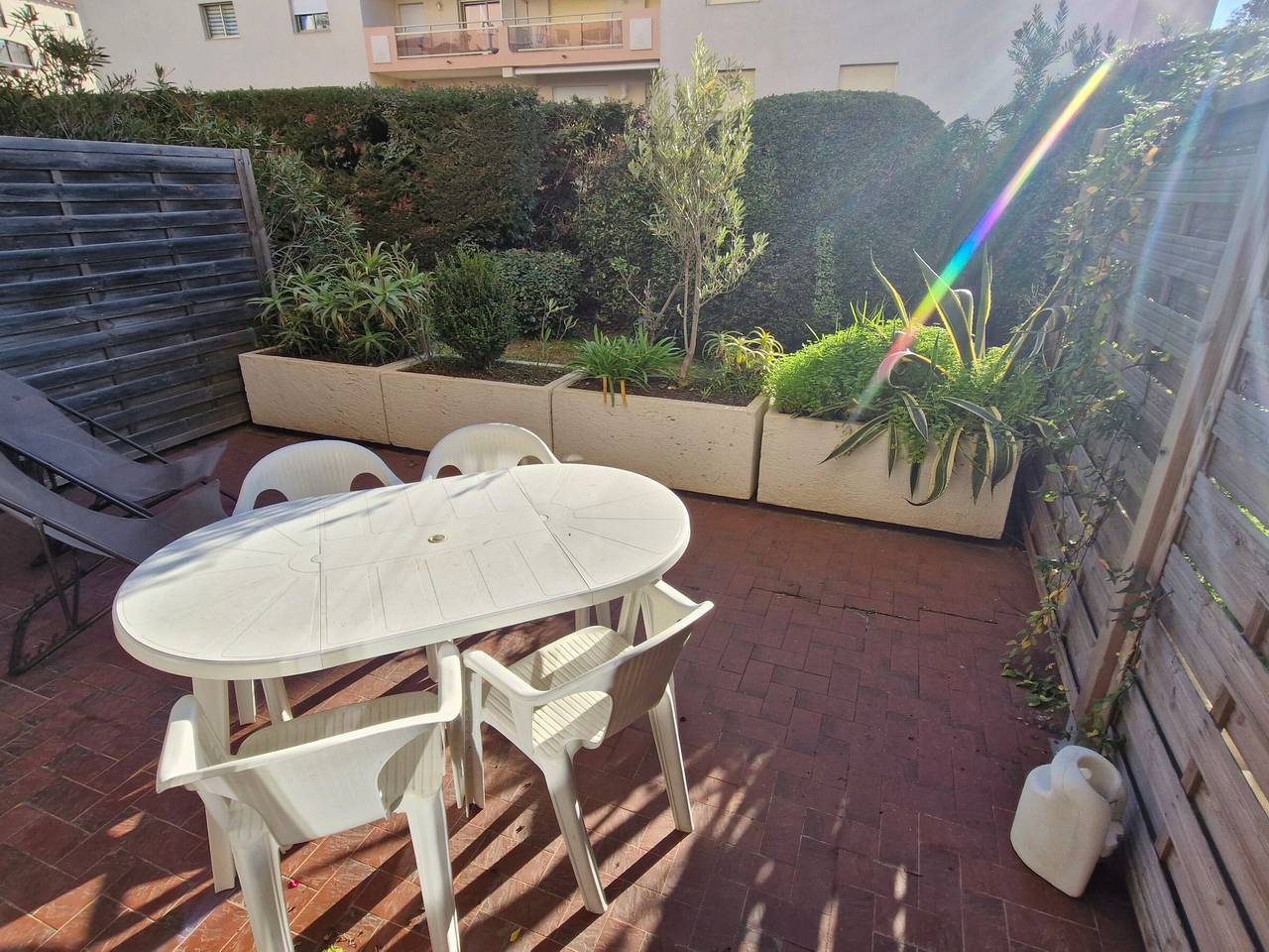 Ganze Wohnung, Studio gemütlich m. Schlafbereich, Terrasse, Parkplatz - Nähe Zentrum Golfe de Saint-Tropez in Sainte-Maxime, Draguignan Region