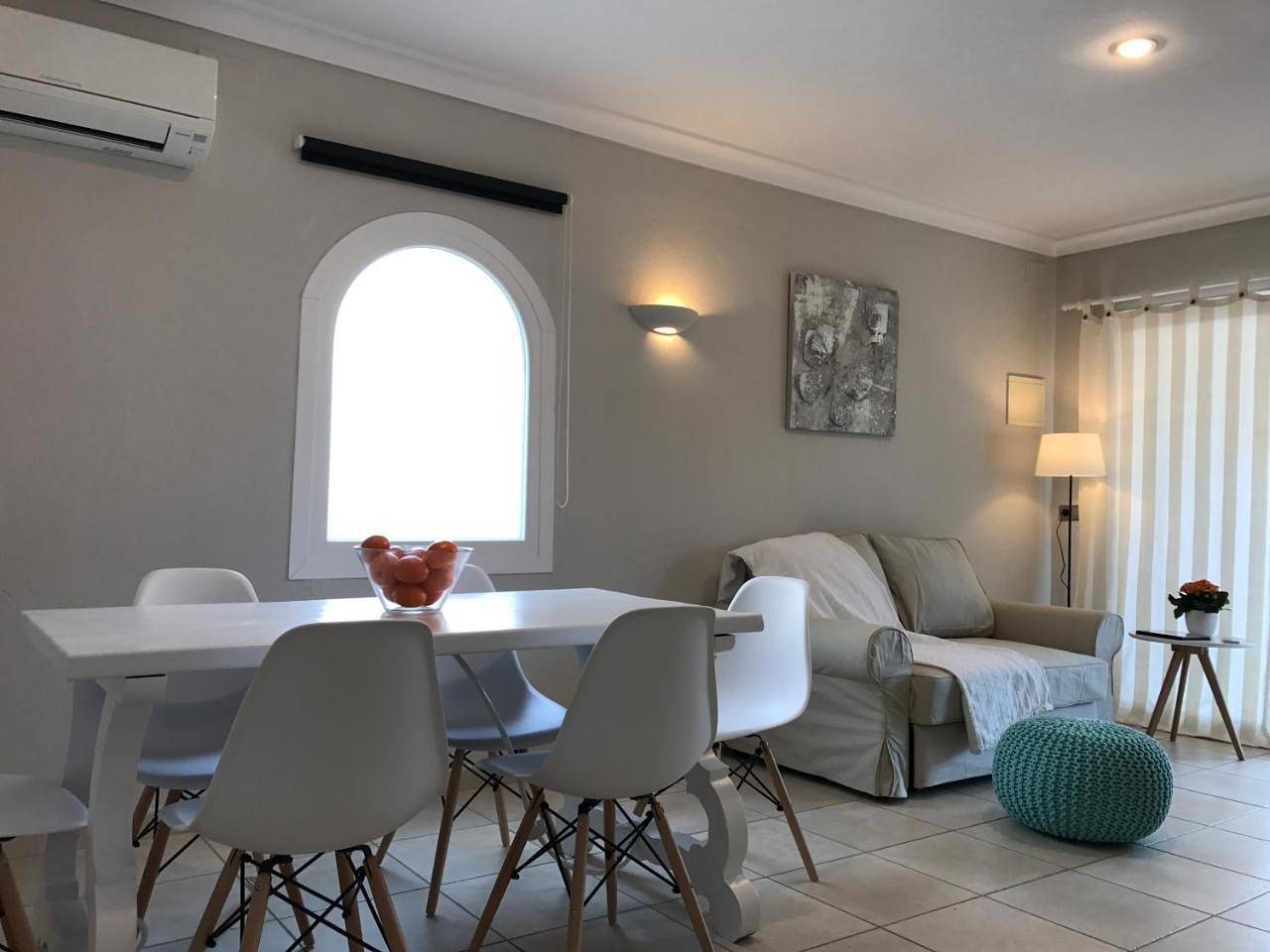 Appartement entier, Apartment with Terrace in Sant Martí d'Empúries, L'Escala