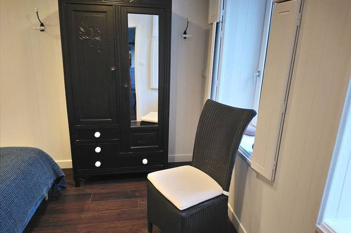 Apartamento entero, Apartamento-Romántico-Baño privado con ducha-Terraza-isle 2 in Port-Bail-sur-Mer, Côte de la Déroute