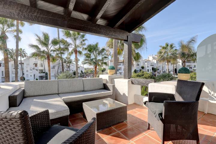 Vacation Home 'Frontline Paradise Townhouse' Near the Beach with Balcony & Pool in Saladillo Benamara, Estepona