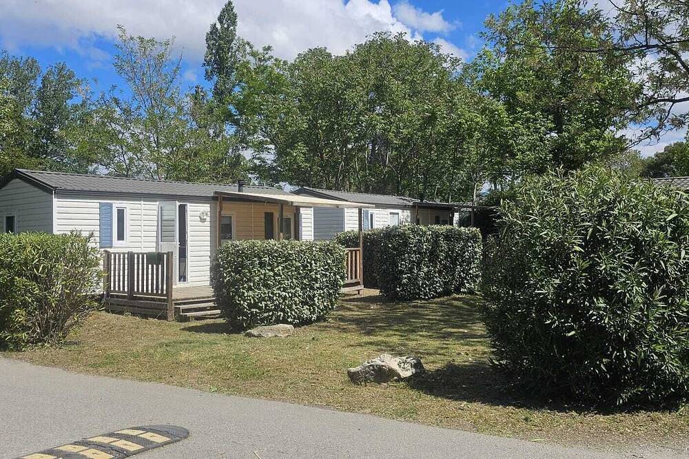 Mobil-home camping les Iscles **** in La Roque-d'Anthéron, Région d'Aix-en-Provence