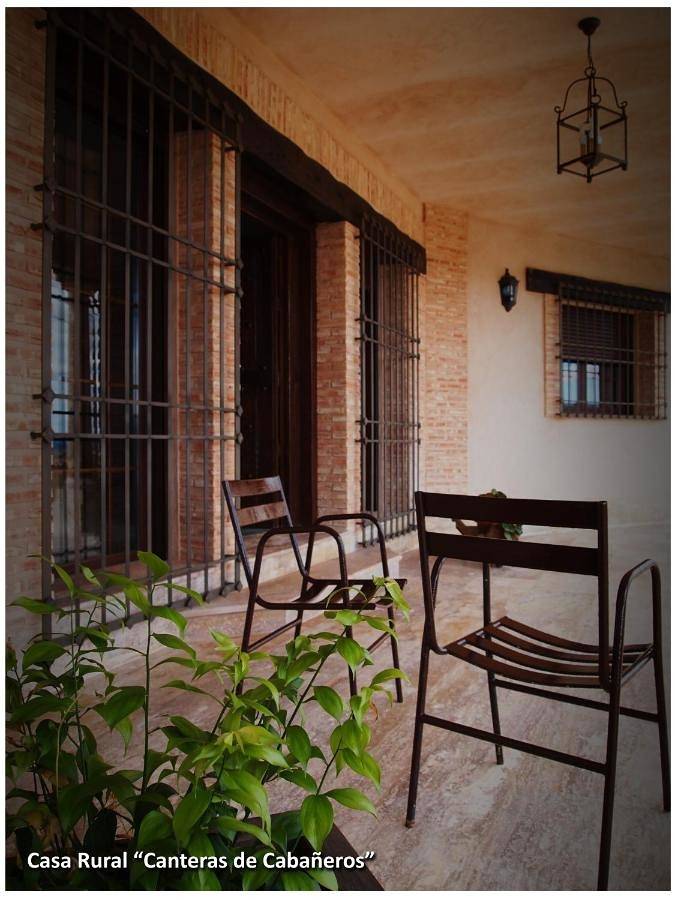 Casa rural para 8 personas, con Balcón y Terraza además de Jardín y Piscina en Parque Nacional de Cabañeros - 4