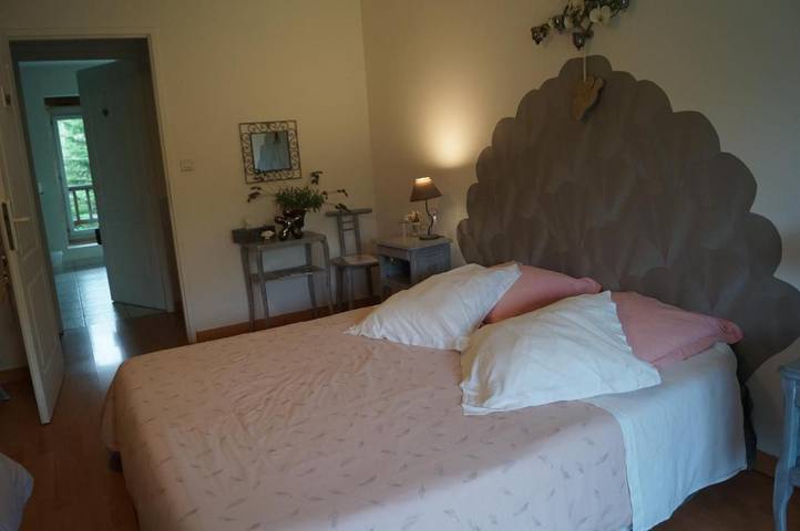 Chambre d’hôte pour 5 personnes, avec sauna ainsi que jacuzzi et jardin à Lescheroux