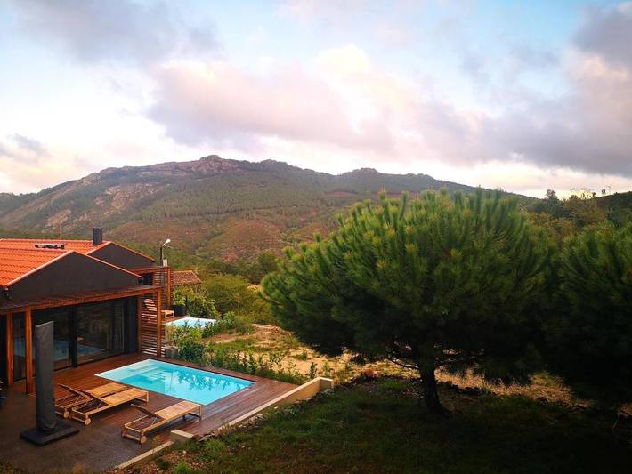 Location de vacances pour 4 personnes, avec piscine ainsi que jardin et vue dans Góis - 3