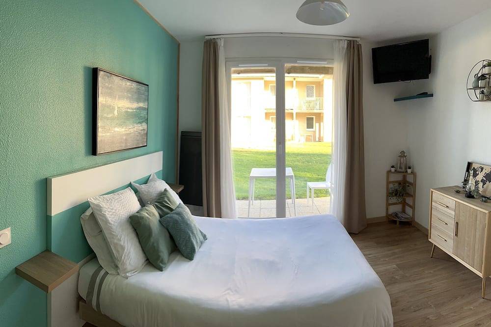 Appartement entier, Modern studio with pool near Honfleur in Équemauville, Région de Lisieux