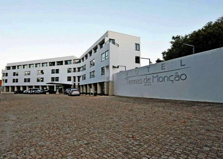 Hôtel pour 2 personnes, avec Piscine et Vue à Monção